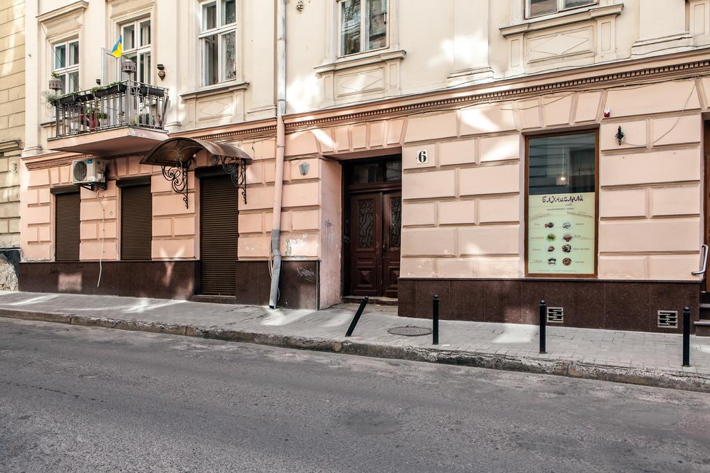 Modern 2Br Apartment In Central Lviv Exterior photo