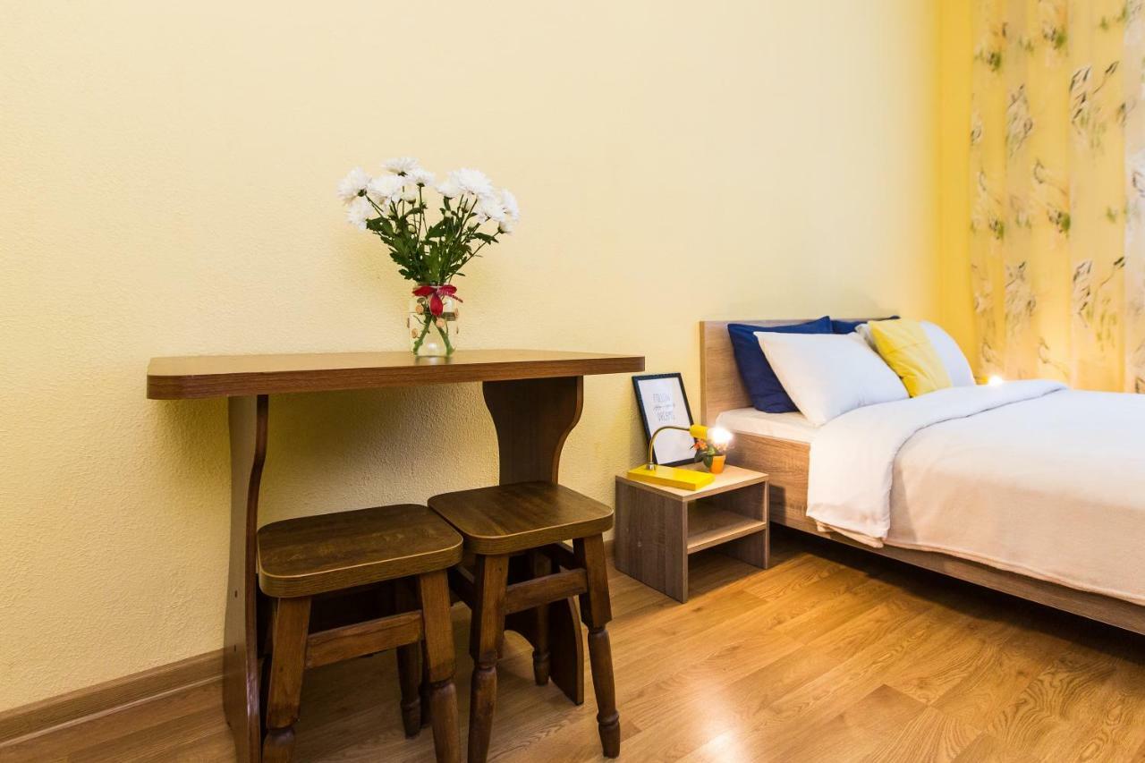 Modern 2Br Apartment In Central Lviv Exterior photo